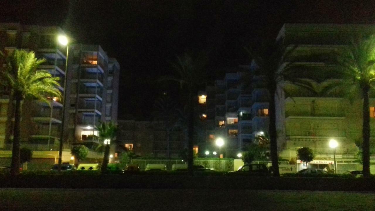 Sea Front Apart. 2 Pools / 1ª Linea. 2 Piscinas Segur de Calafell Exterior foto